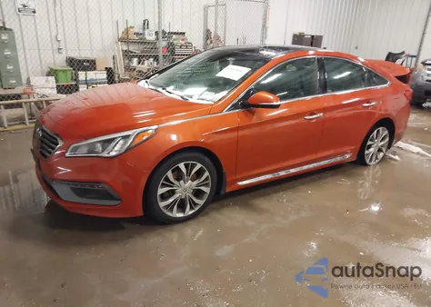 2015 Hyundai Sonata Limited 2.0T z USA, uszkodzony, nr VIN 5NPE34AB7FH201345